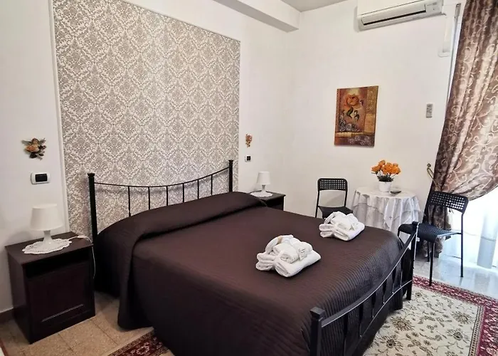Divina לינה וארוחת בוקר 4*
